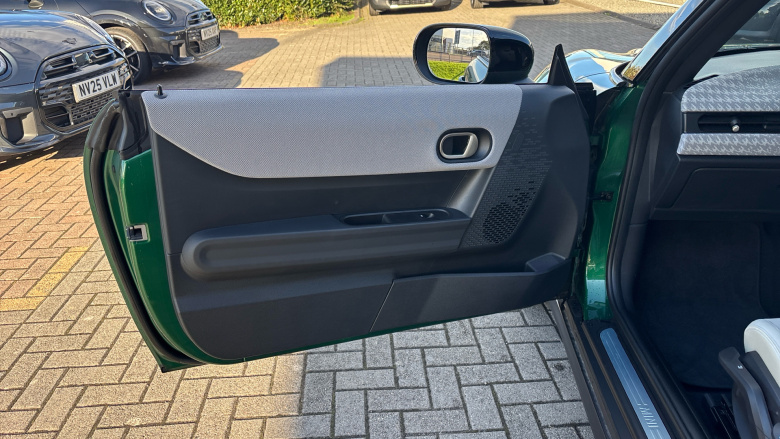 MINI Cooper 1.5 C Exclusive 3dr Auto Petrol Hatchback